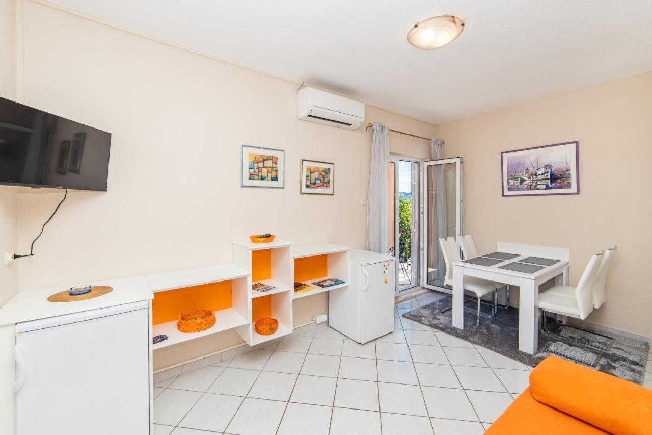 Apartmani Lile Gradac  Bagian luar foto